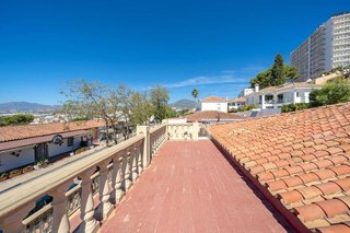 Casa adosada en alquiler en Nueva Andalucía centro en Marbella