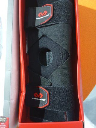 Rodillera McDavid con flejes y tiras
