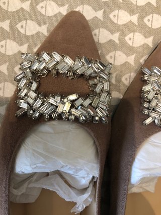 Zapatos ante topo con pedrería