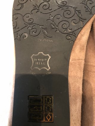 Zapatos ante topo con pedrería