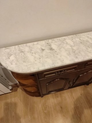Mueble de entrada madera y mármol.