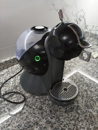 Cafetera DeLonghi Negra