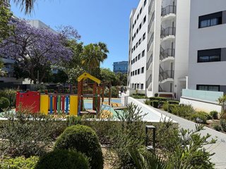 Piso en alquiler en Los Jardines de Marbella - La Ermita en Marbella