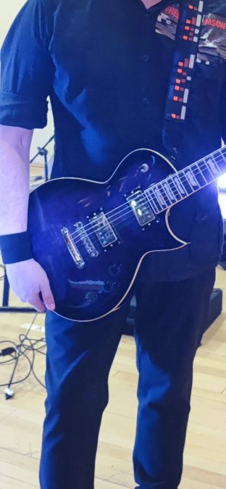 Guitarra Eléctrica LTD tipo Les Paul Morado