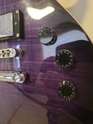 Guitarra Eléctrica LTD tipo Les Paul Morado