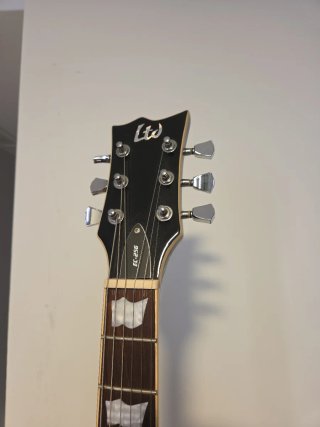 Guitarra Eléctrica LTD tipo Les Paul Morado