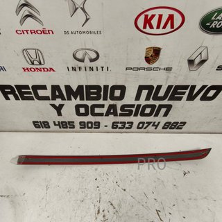 MOLDURA PUERTA DELANTERA IZQUIERDA FORD FOCUS NUEVO 1318575