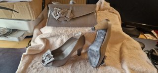Conjunto Zapatos Peep-Toe T39 y Bolso Plateados