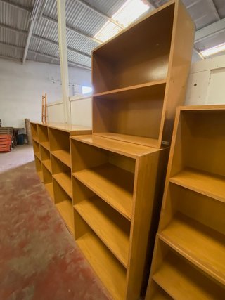 Estanterías de madera gran capacidad