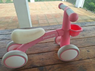 Bicicleta de aprendizaje rosa