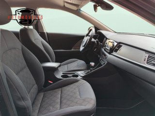 Kia Niro 1.6 GDi HEV 104kW (141CV) Concept