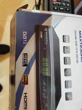 Televisor 32" Panasonic Viera Negro + adaptador