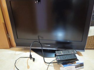 Televisor 32" Panasonic Viera Negro + adaptador