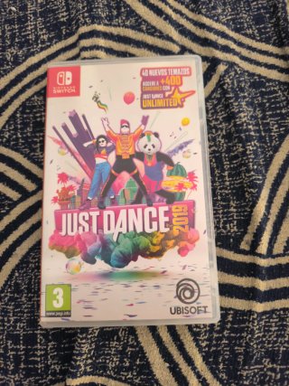 Nintendo Switch Azul/Rojo + Just Dance 2019
