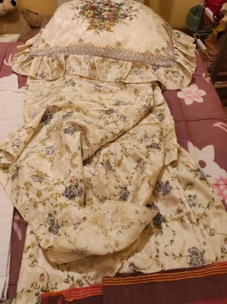 Set di copriletti 4. Da. 90. E. 1. Da. 1.35.cuscino