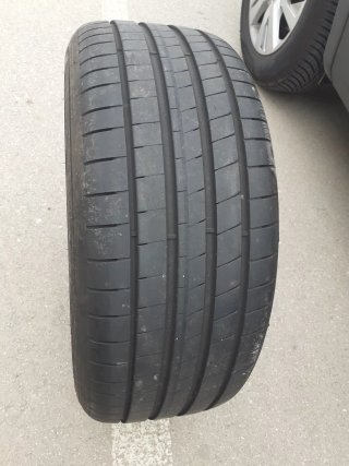 Cubierta de coche Goodyear Eagle F1