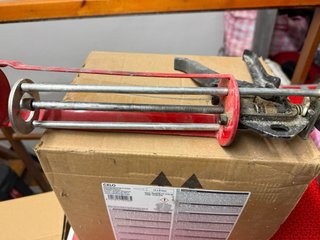 Caja taco químico ResiFIX PY 410 SF