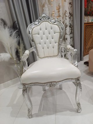 Poltrona Chesterfield pelle bianca e argento