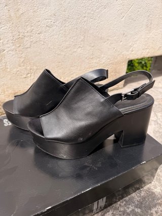 Tacones negros plataforma