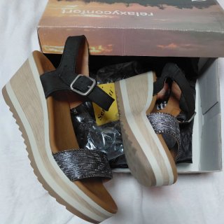 Sandalias Sergiotti negras y plateadas