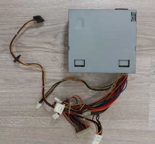 Fuente de Alimentación "Liteon" PE-6301-08AP
