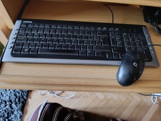 Torre Compaq Negra+ Pantalla + Teclado y ratón