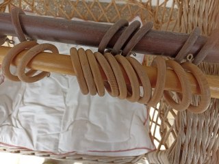 2 Barras para cortinas de madera y metal