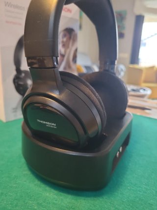 Auriculares Inalámbricos Thomson Negros