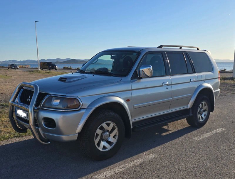 Mitsubishi Montero 2004 - foto 1