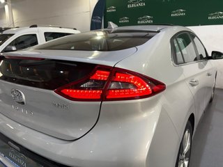 Hyundai IONIQ  unico propietario todos los extras