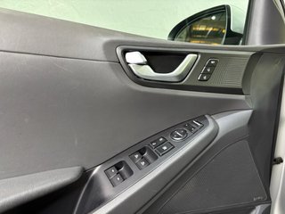 Hyundai IONIQ  unico propietario todos los extras