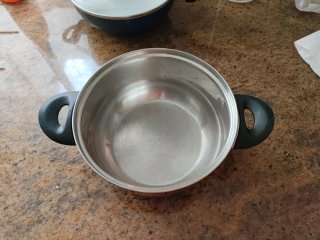 Cacerola y sartén con tapa