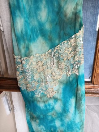 Vestido de ceremonia verde y azul