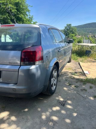 Opel Signum 2004