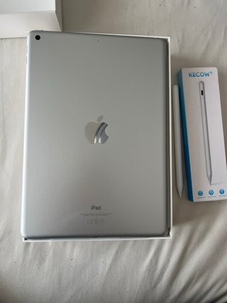iPad Plata con Caja Original + Lápiz