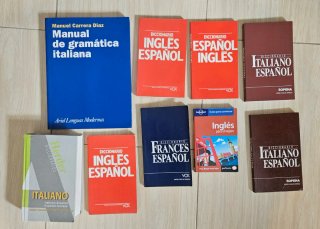 Diccionarios italiano, francés.