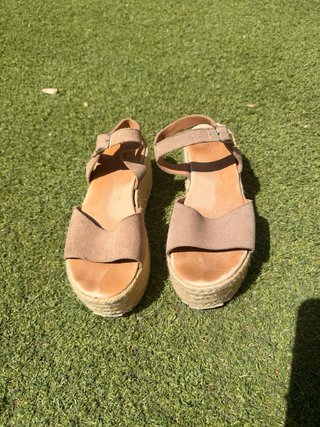 Sandalias esparto beige