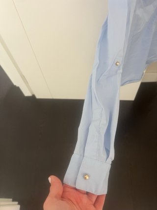 Camisa Zara azul claro