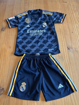 Equipación Real Madrid Talla 8-9