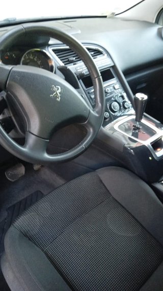 Peugeot 5008 2015