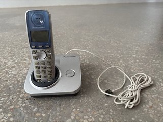 Teléfono Inalámbrico Panasonic Plata/Azul