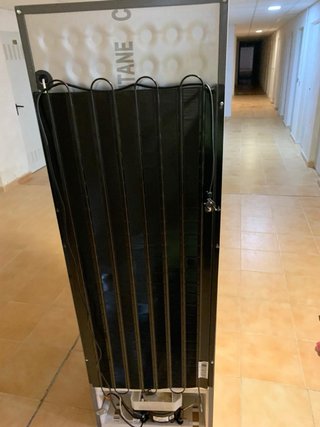 Nevera casi sin uso. Marca indesit