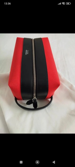 Borsa da toilette Ferragamo Rosso e Nero