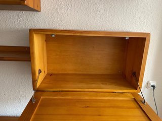 Mueble TV y estanterías de madera
