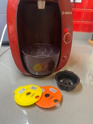 cafetera BOSCH TASIMO CTPM02 + capsulas reusables