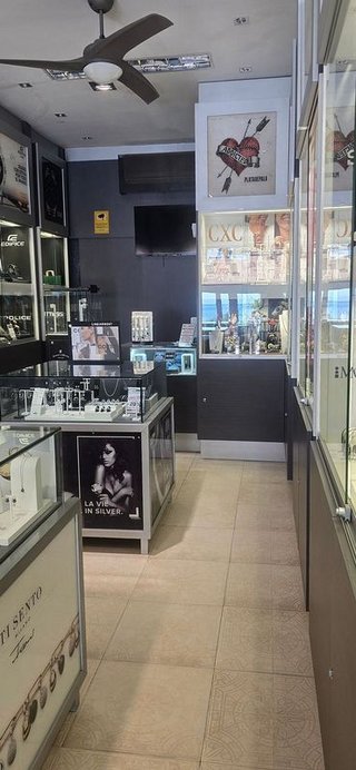 Local comercial en venta en Puerto Marina en Benalmádena