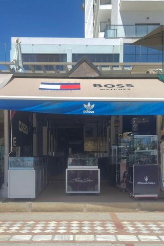 Local comercial en venta en Puerto Marina en Benalmádena