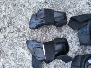 Kit Protección Infantil Casco y Protecciones