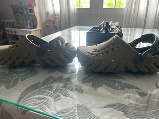 Zuecos Crocs Verde Oliva