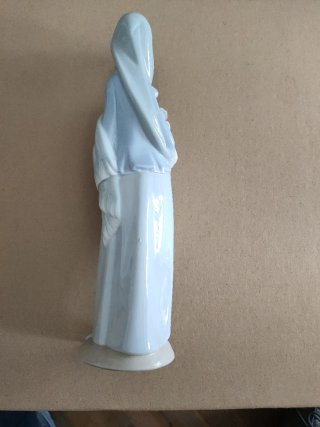 Figura Lladró Niña con Flor